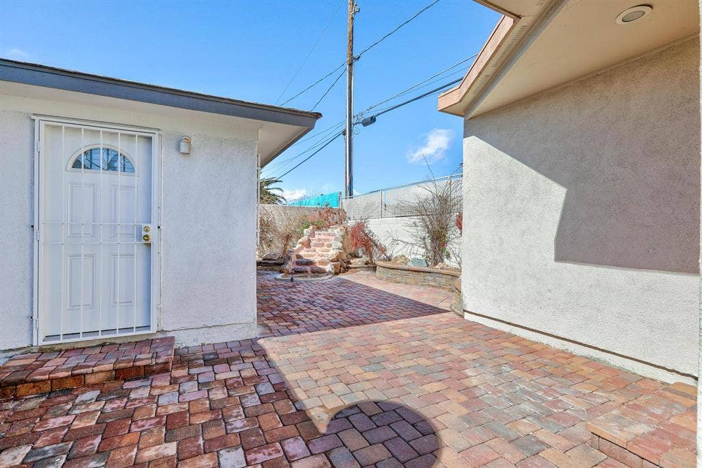 8 BR in Las Vegas