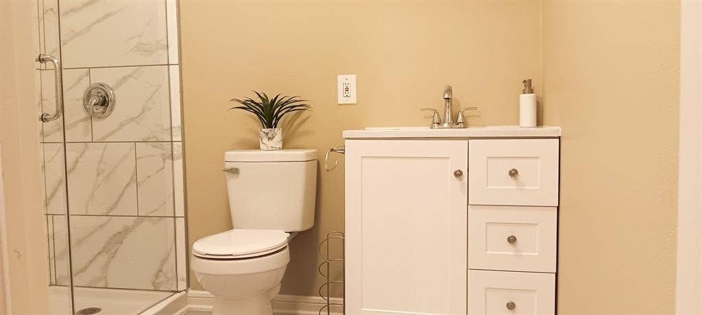 6 BR in Houston