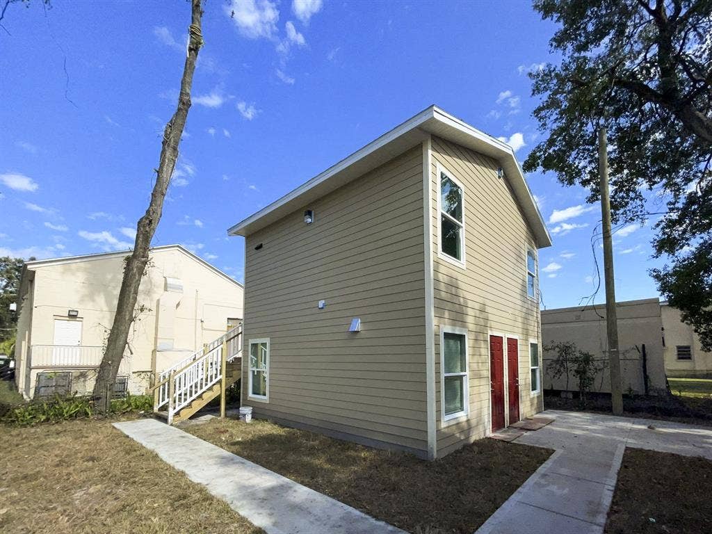 3 BR in Orlando