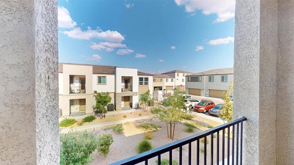 4 BR in Las Vegas