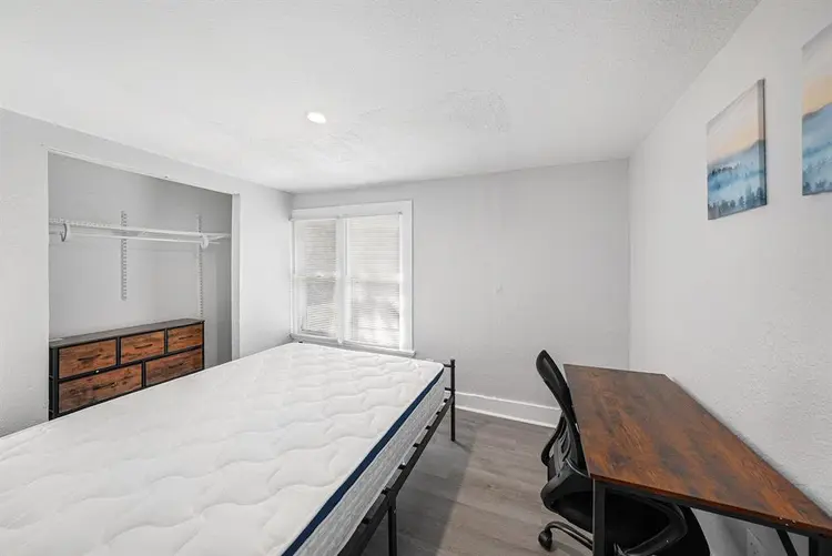 6 BR in St. Petersburg