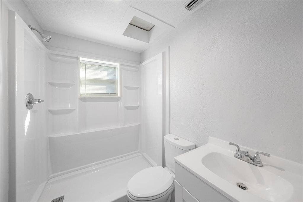 6 BR in St. Petersburg