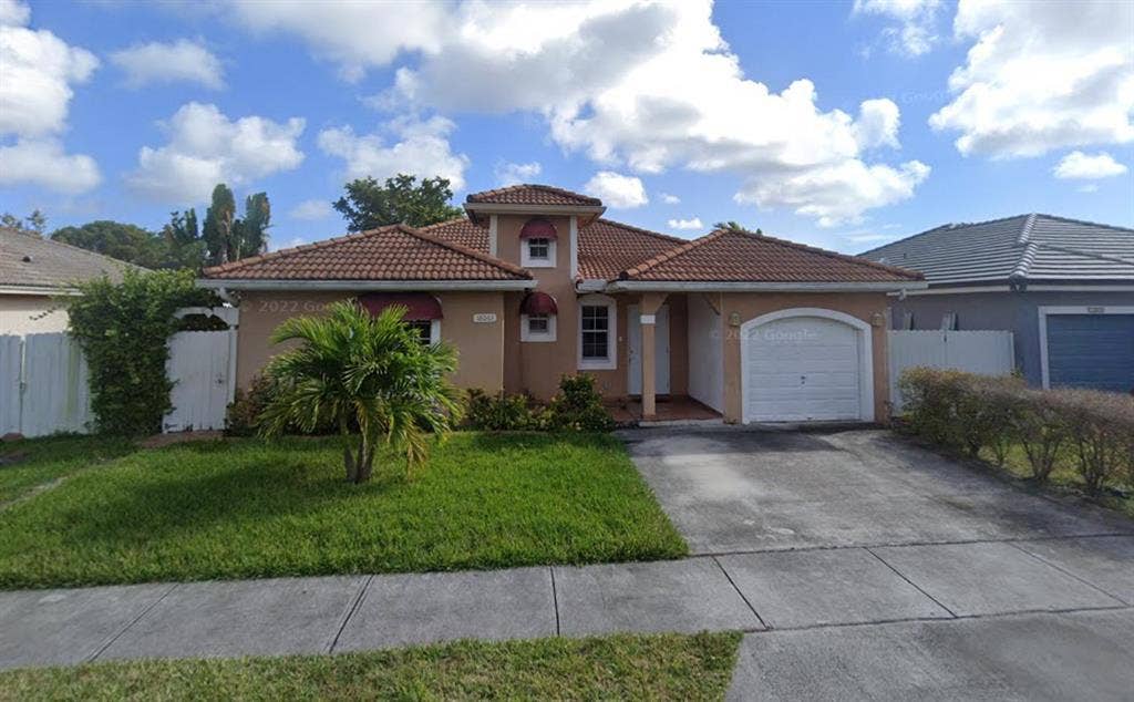 8 BR in Miami