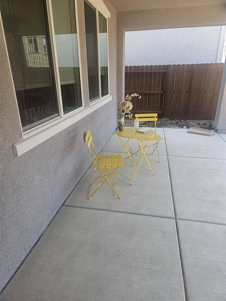6 BR in Roseville