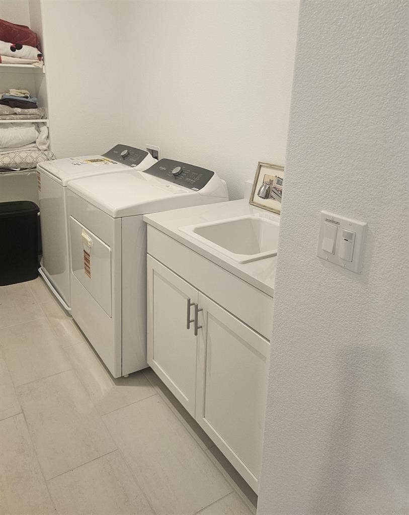 6 BR in Roseville