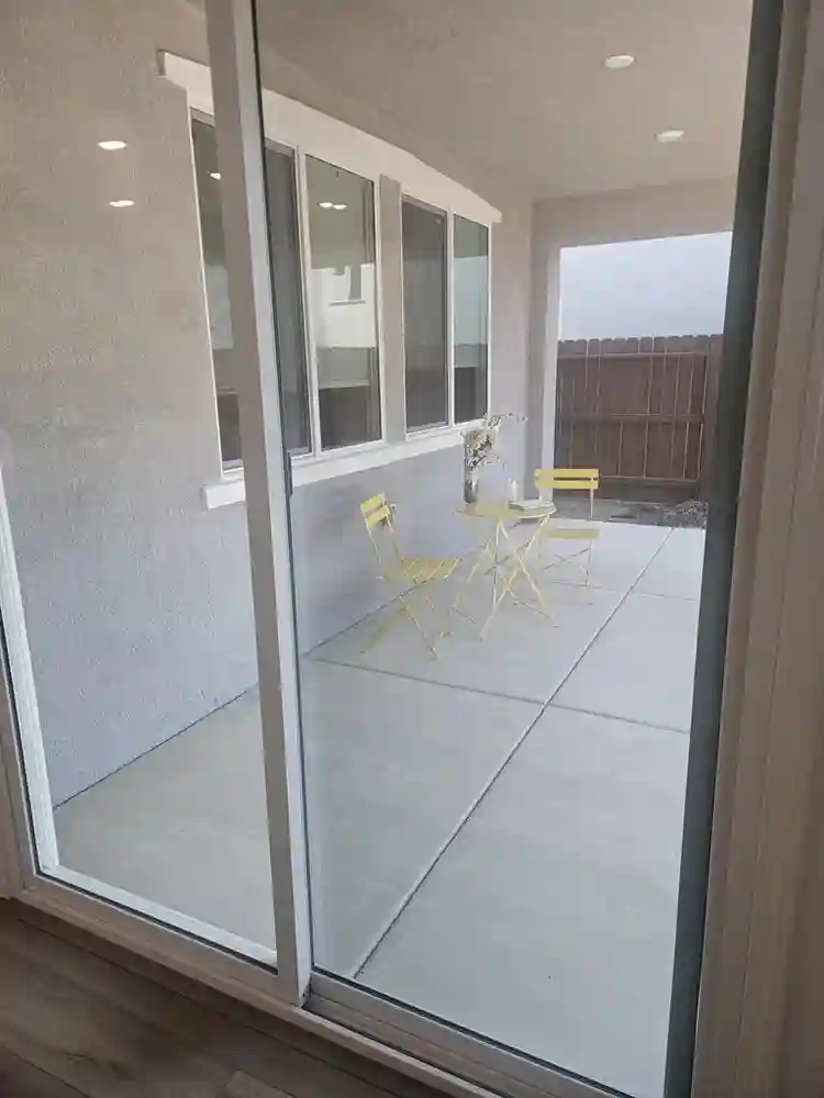 6 BR in Roseville