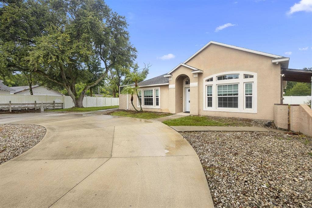 8 BR in Orlando