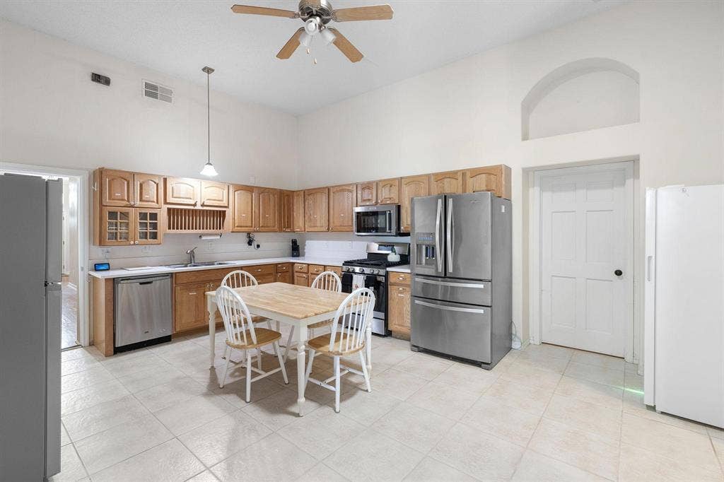 8 BR in Orlando