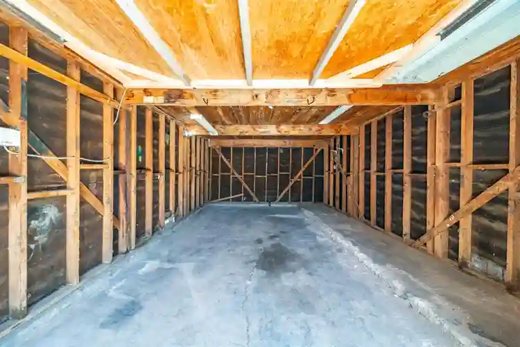 5 BR in Lancaster