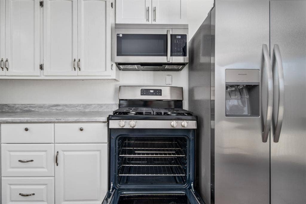 5 BR in Lancaster