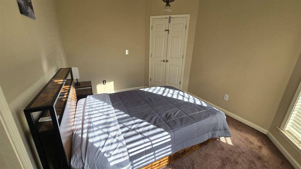 5 BR in Montgomery
