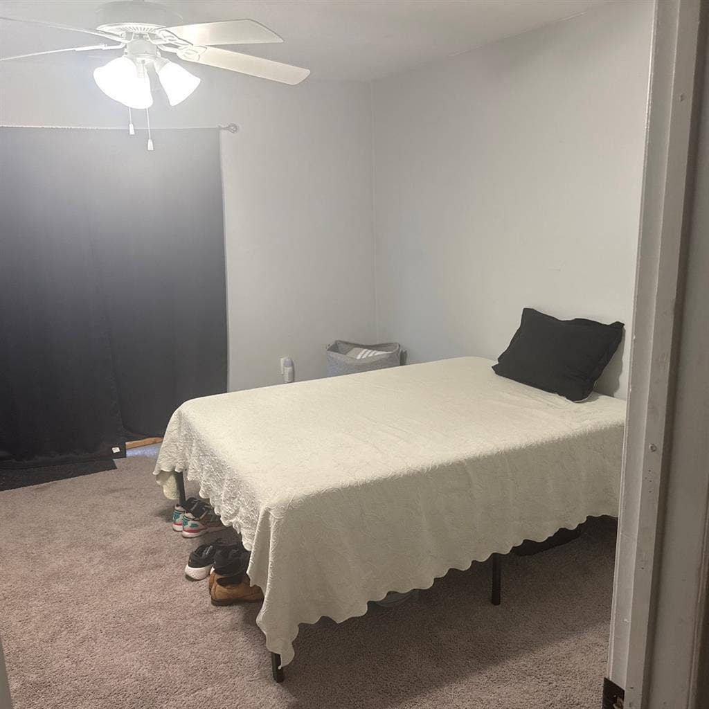 Room for Rent near Town Center VB
