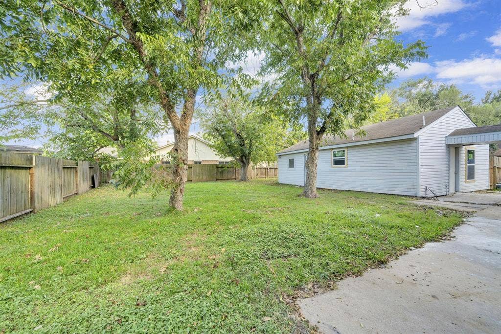 8 BR in Houston
