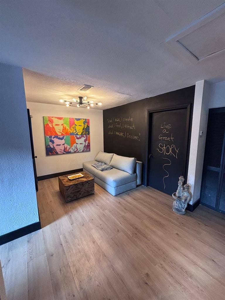 2 BR in Miami