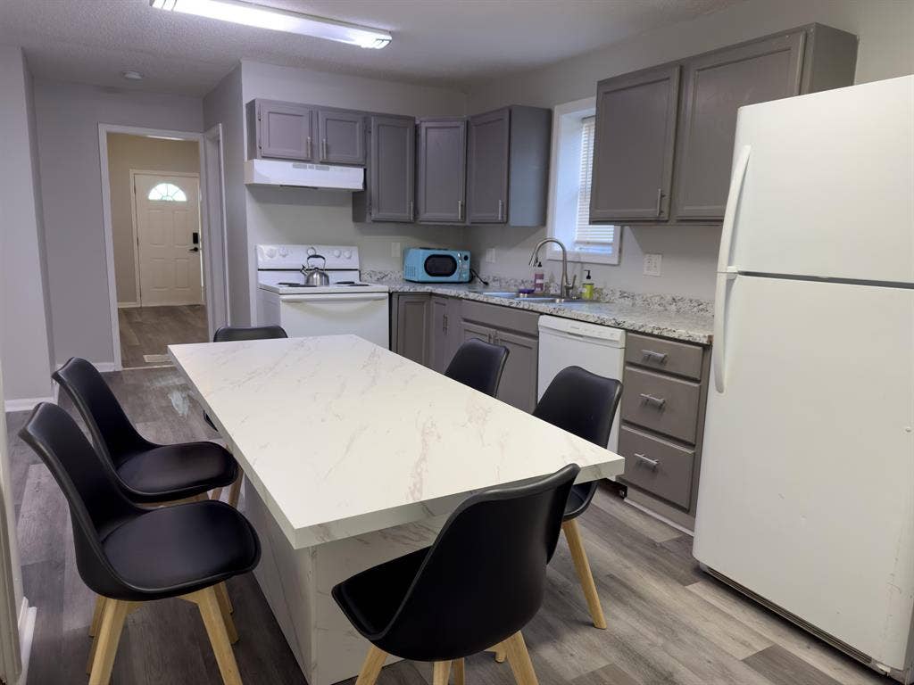 7 BR in Kansas City