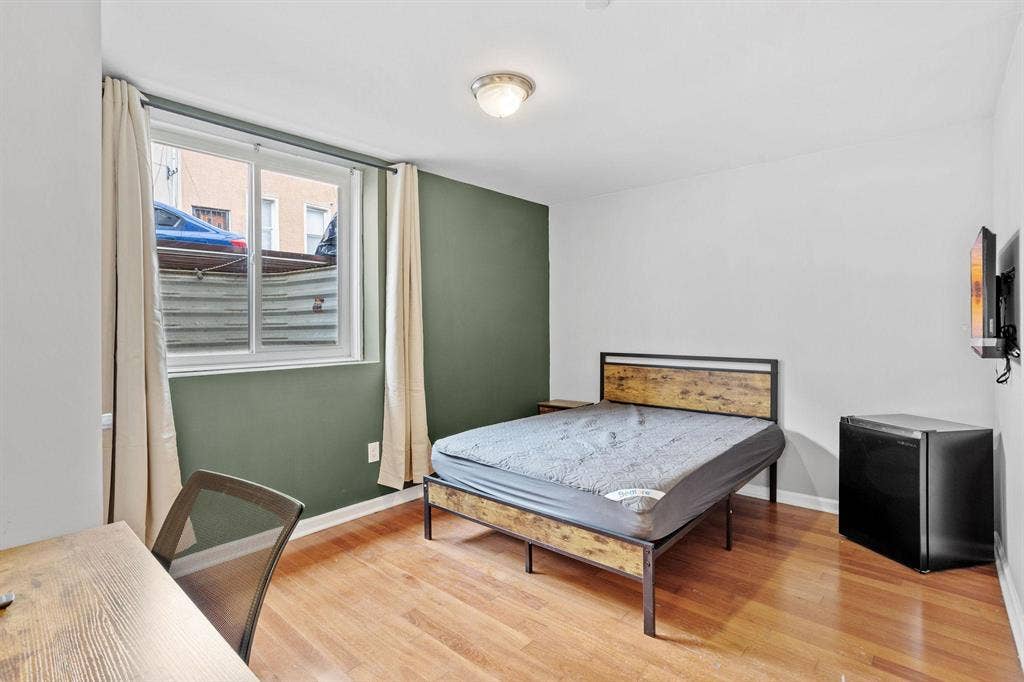 4 BR in Philadelphia