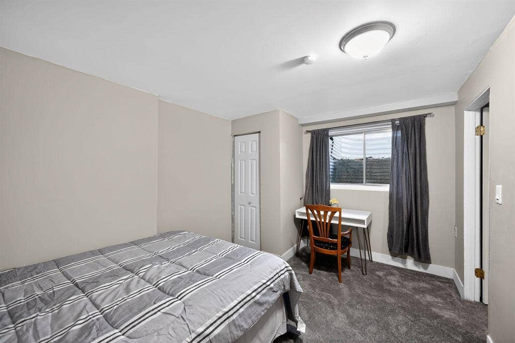 7 BR in Aurora