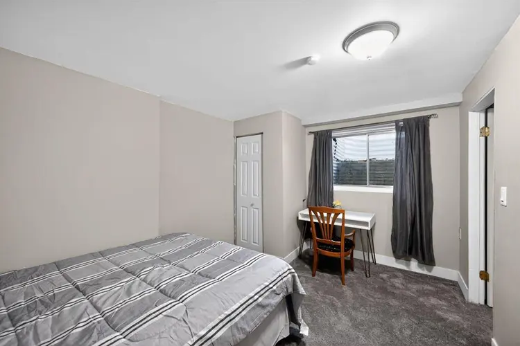 7 BR in Aurora