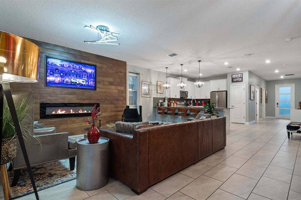 10 BR in Kissimmee