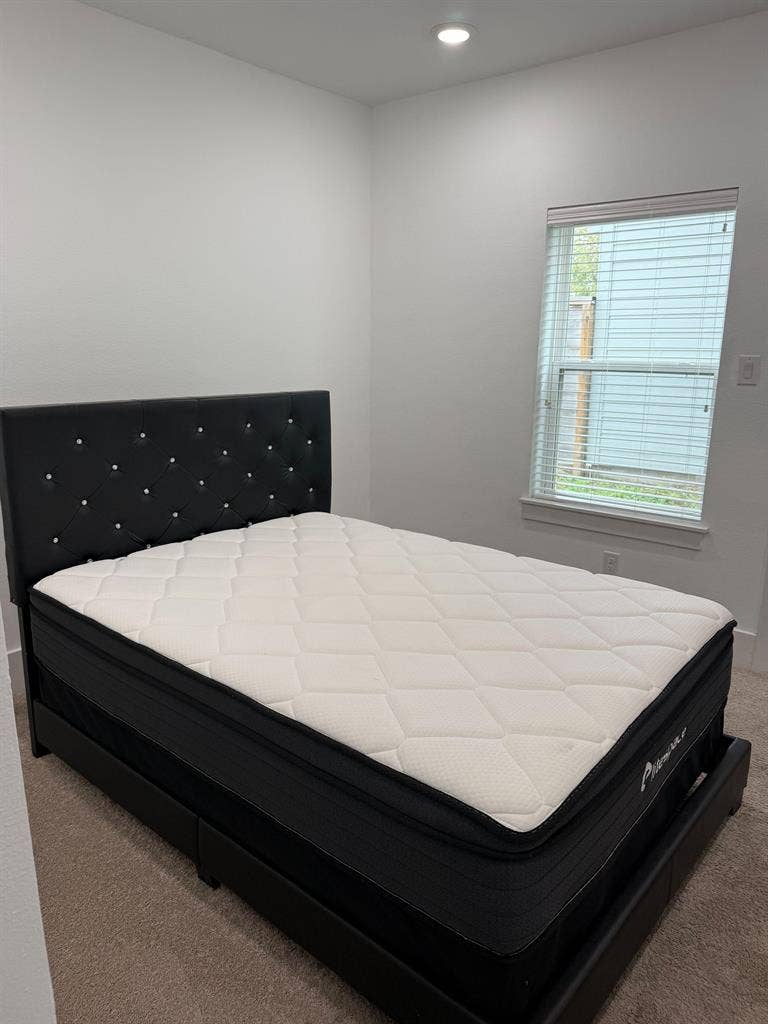 4 BR in Houston