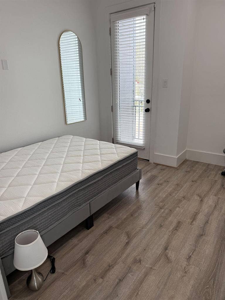 4 BR in Houston