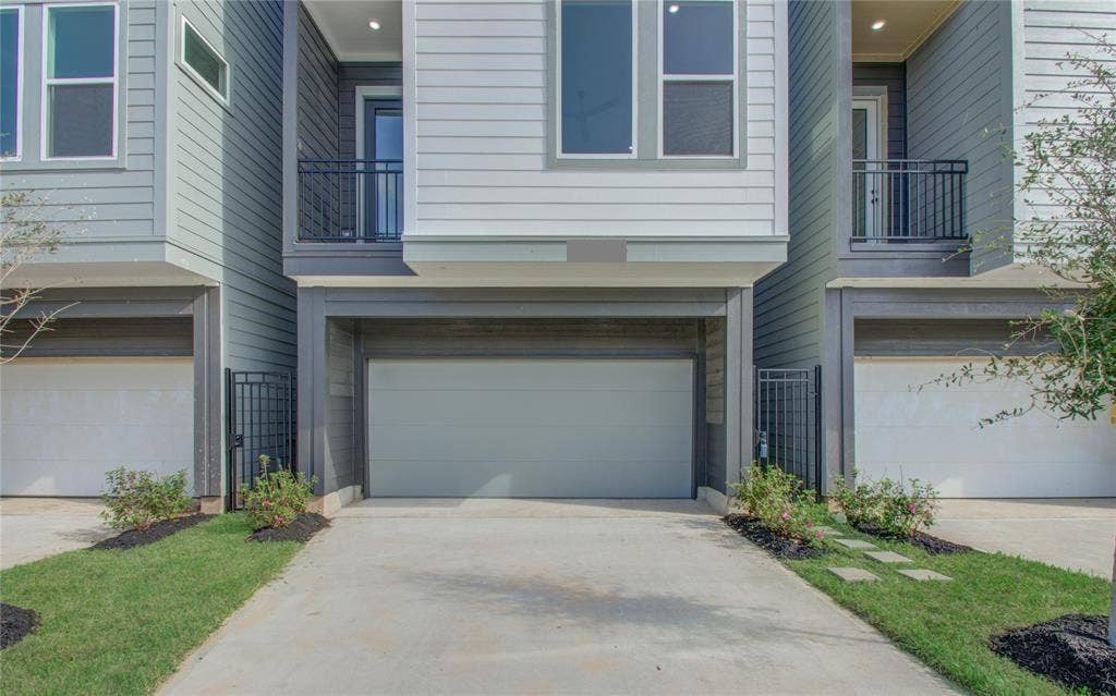 4 BR in Houston