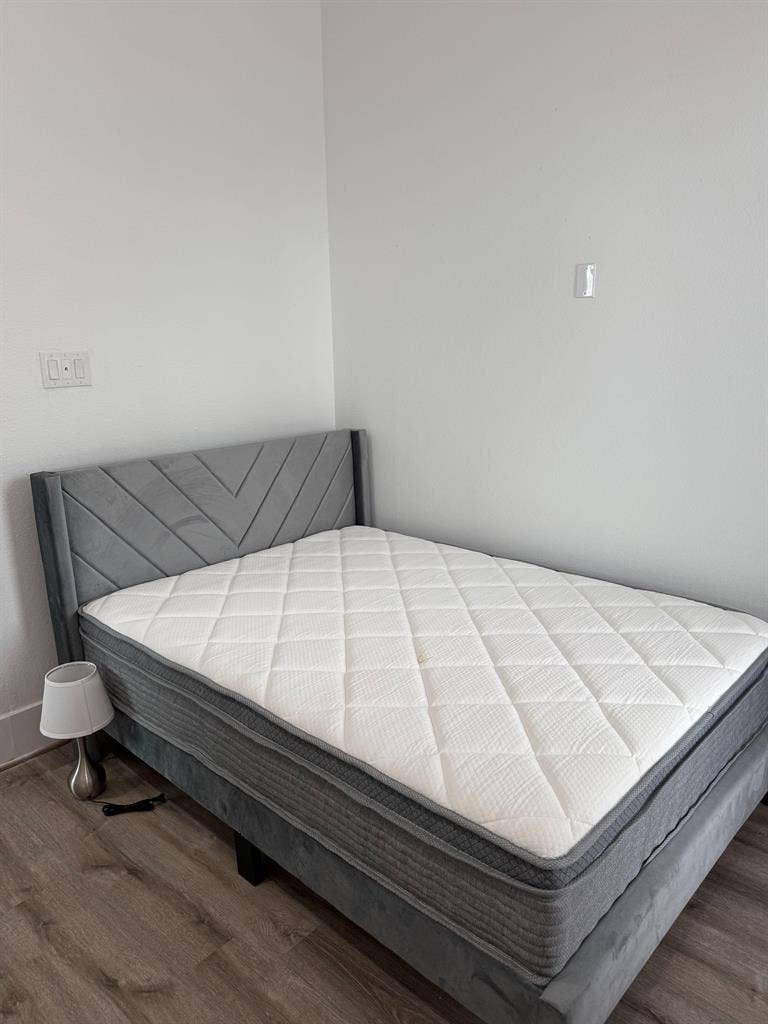 4 BR in Houston