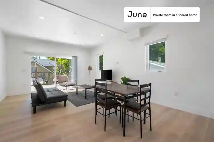 4 BR in Los Angeles