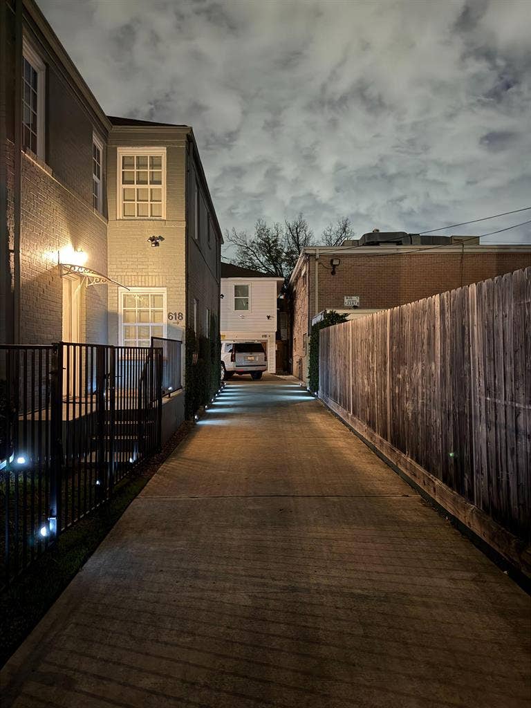 10 BR in Houston