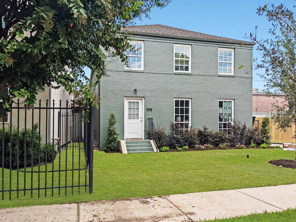 10 BR in Houston
