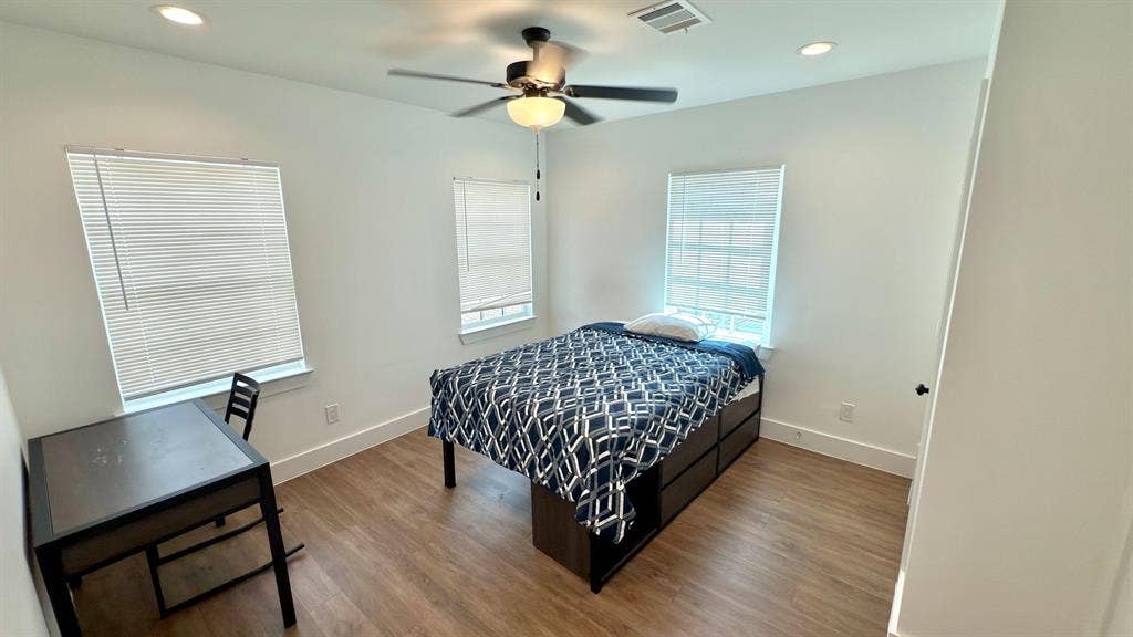 10 BR in Houston