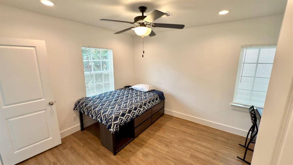 10 BR in Houston