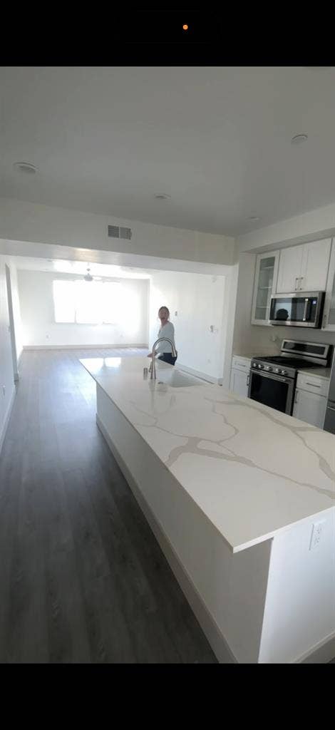 Summer sublease - Goleta