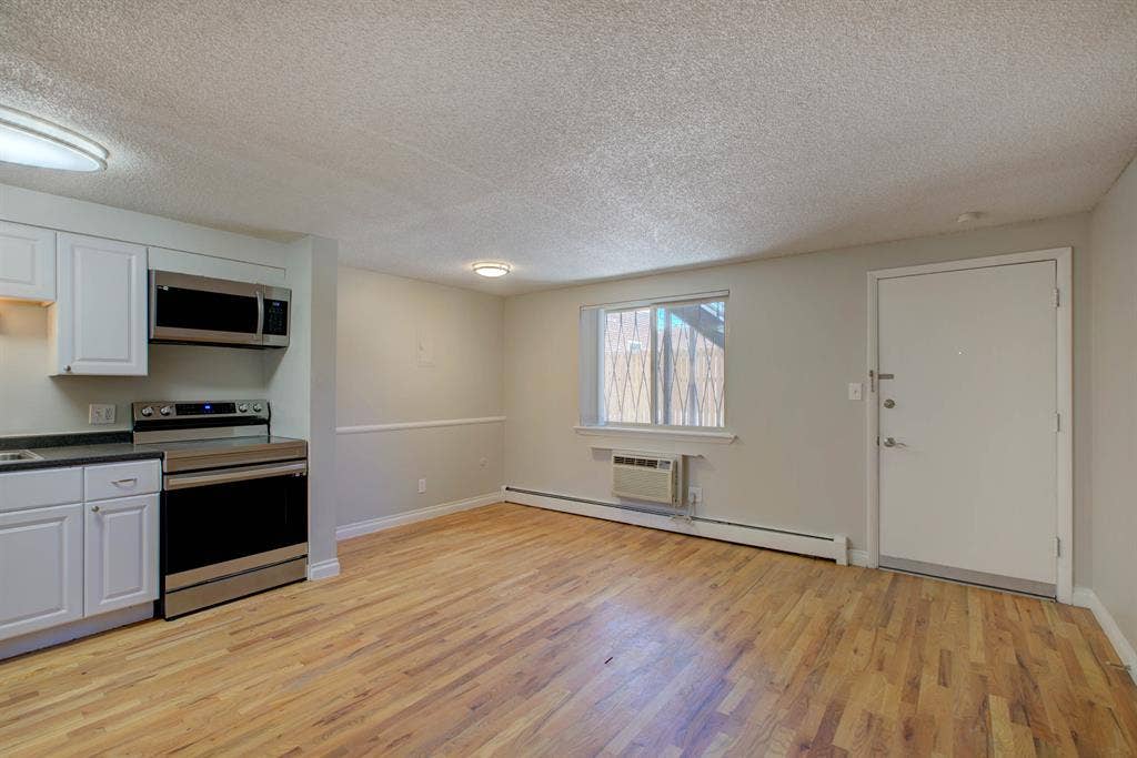Wash Park 1BR Sublet Apr–Aug