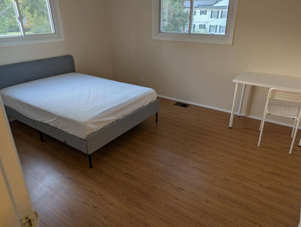 Private room near Princeton April