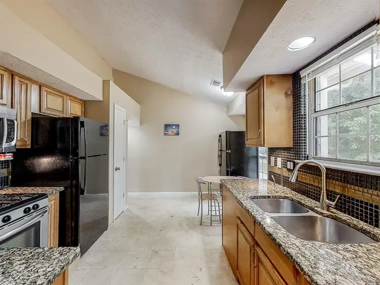 9 BR in Stone Mountain