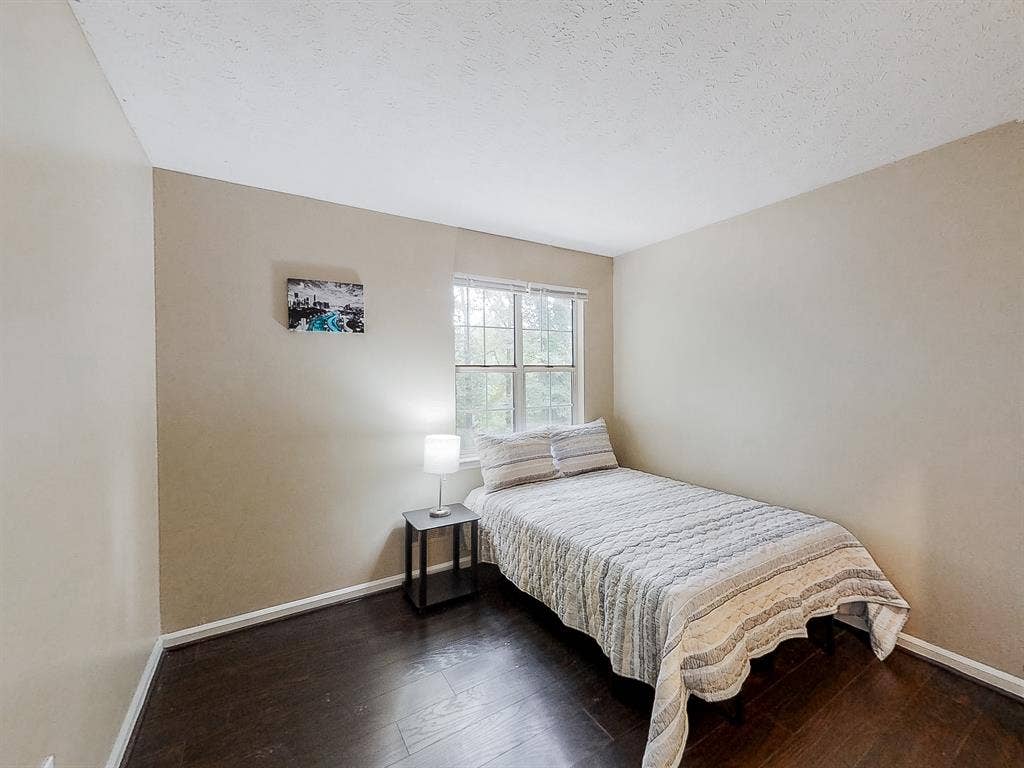 9 BR in Stone Mountain
