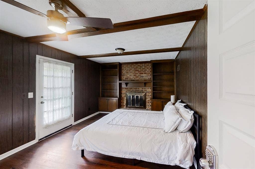 8 BR in Stone Mountain