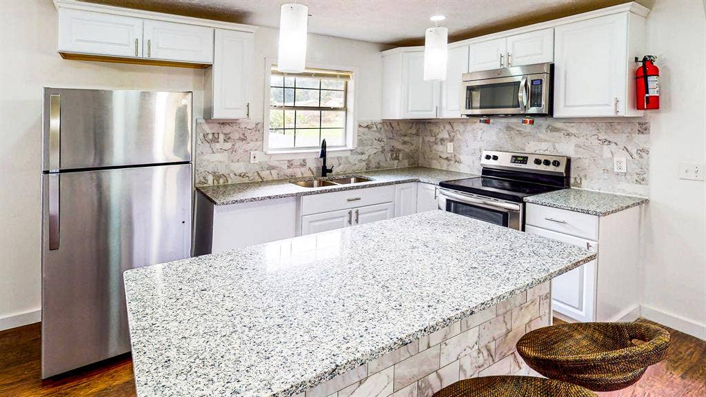 8 BR in Jonesboro