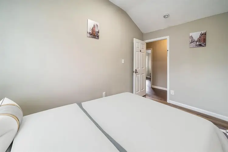 8 BR in Houston