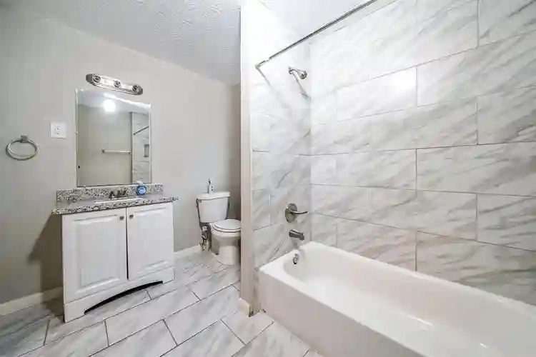 8 BR in Houston