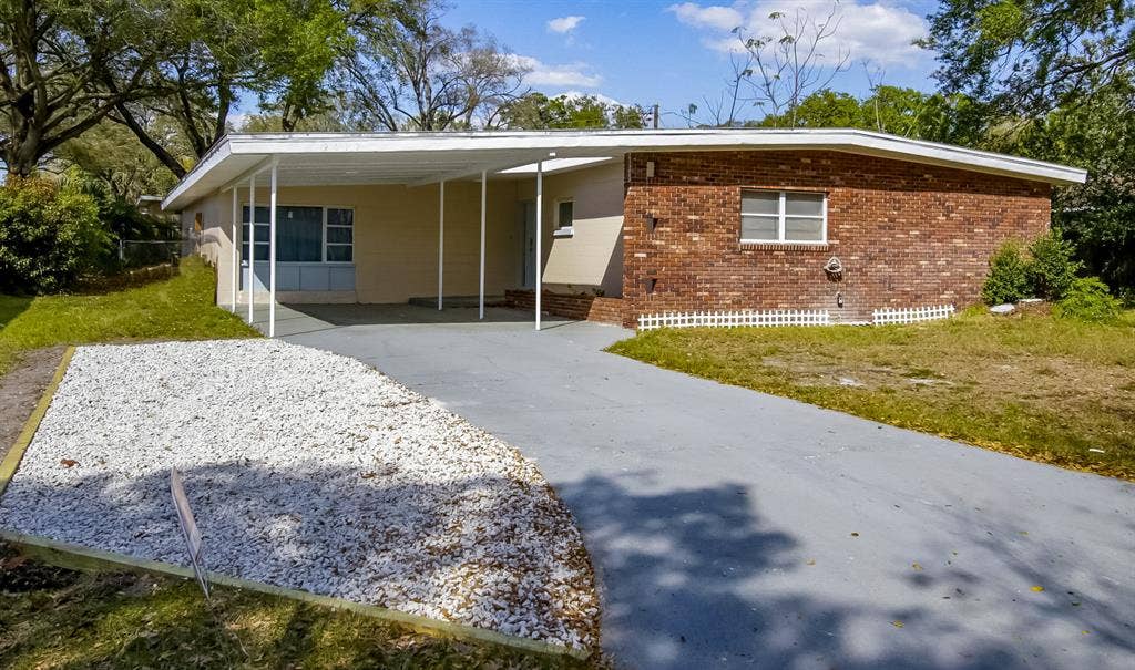 4 BR in Lakeland