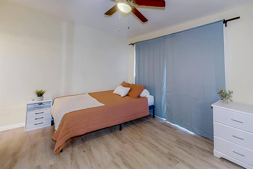 4 BR in Lakeland