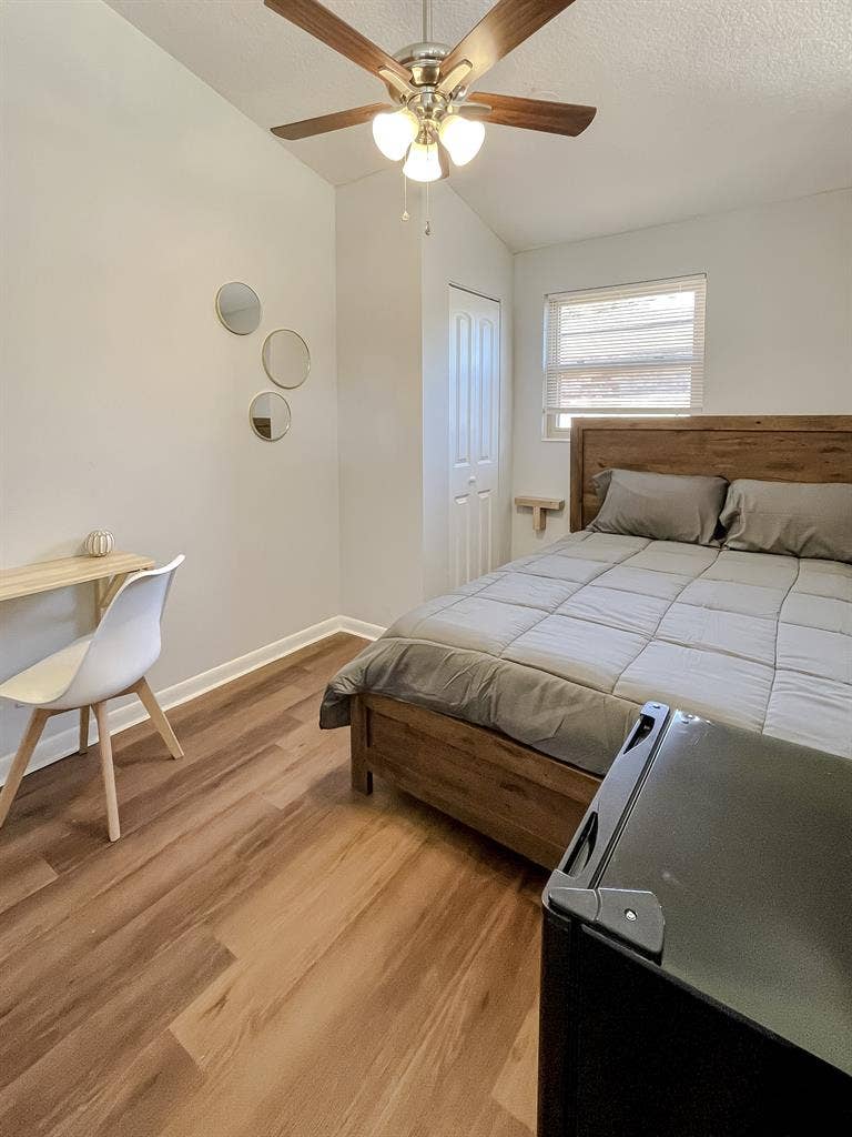 8 BR in Jacksonville