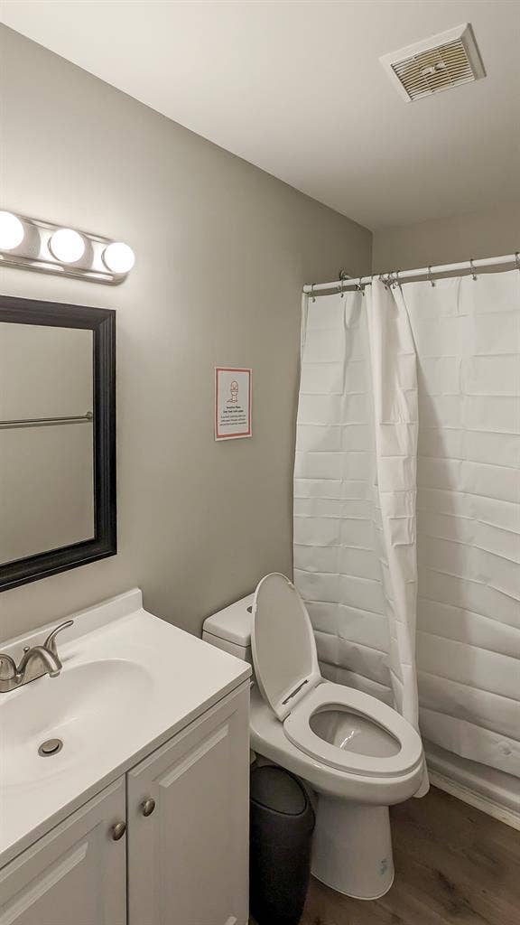 6 BR in Stone Mountain