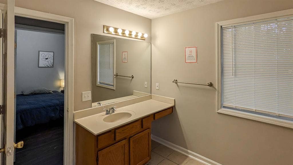 7 BR in Lawrenceville