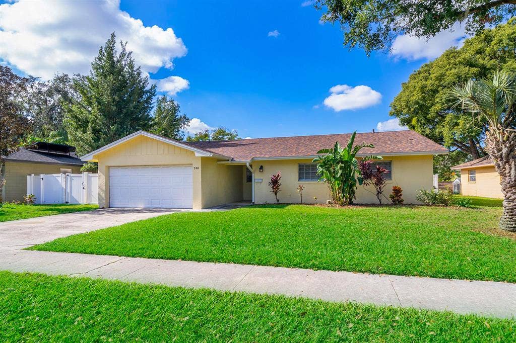6 BR in Maitland