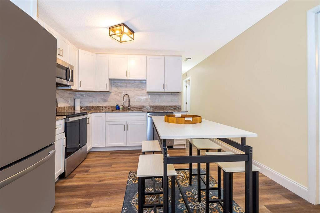 6 BR in Maitland