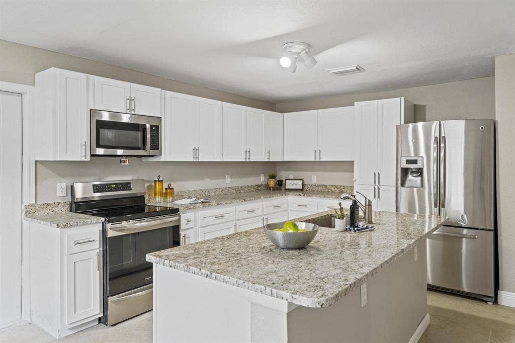 8 BR in Tampa