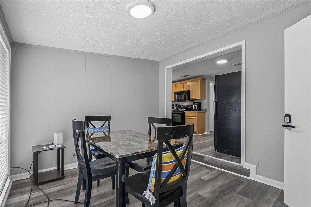 7 BR in Orange Park